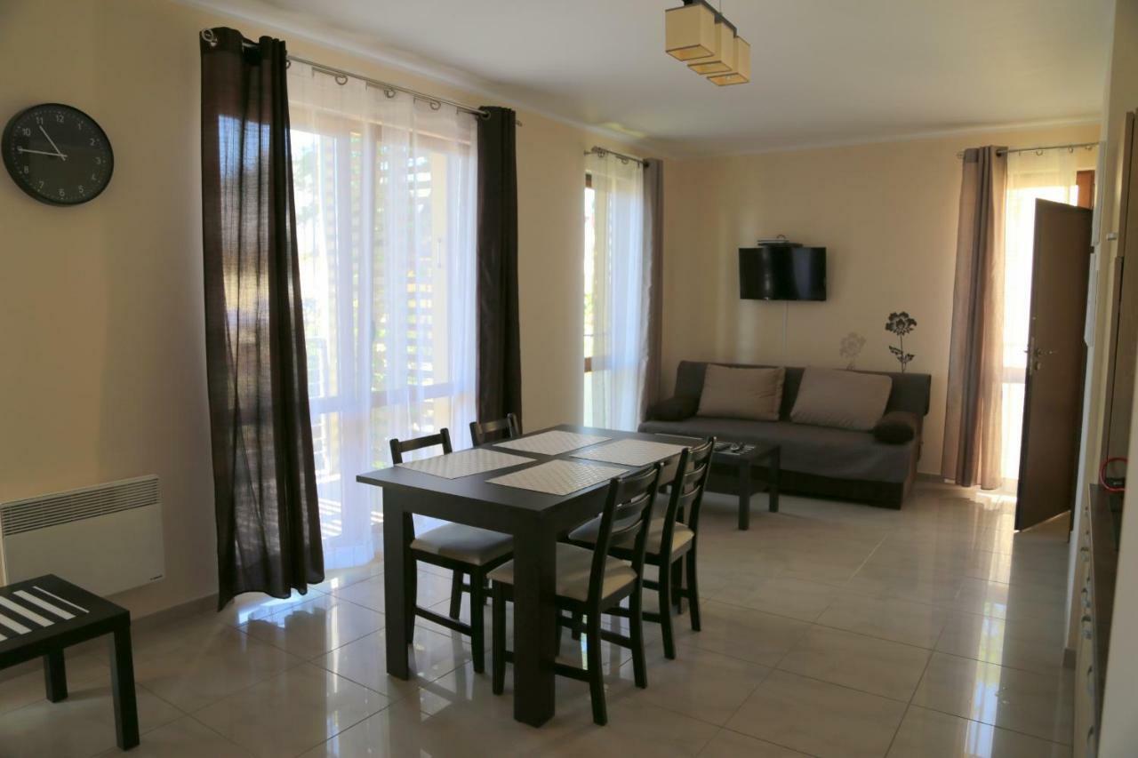 Apartament Ams B7 Rewal Bagian luar foto